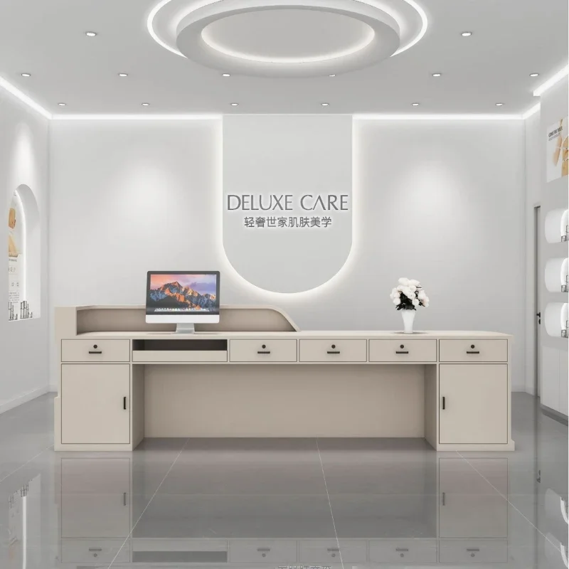 Beauty Makeup Institute - Makyaj Masası Modern Güzellik Enstitüsü Kürsüsü