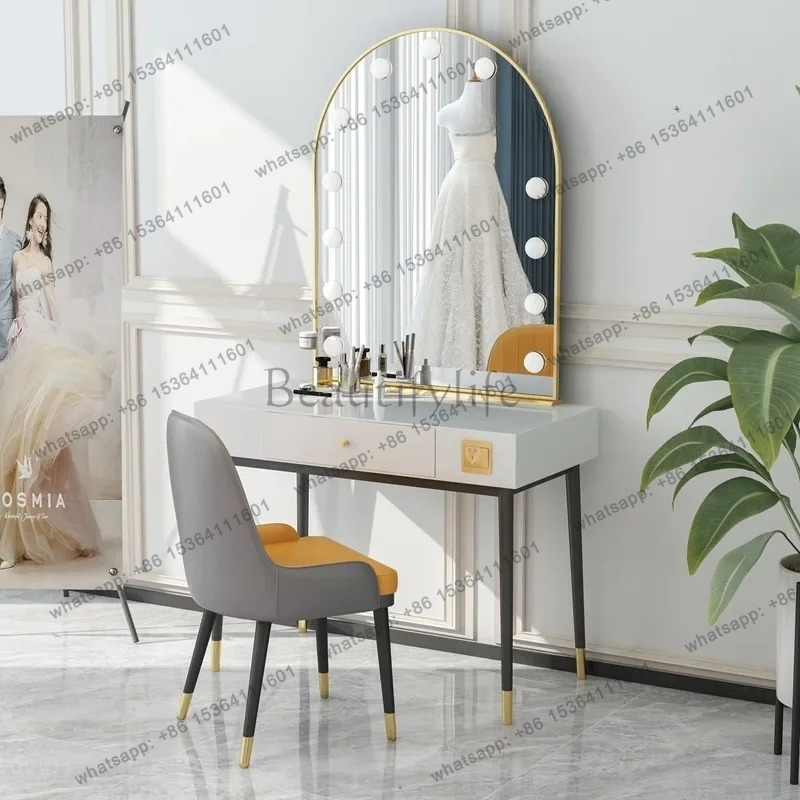 Basit lamba aynalı makyaj masa - Beauty Makeup Studio incelemesi ve fiyatı